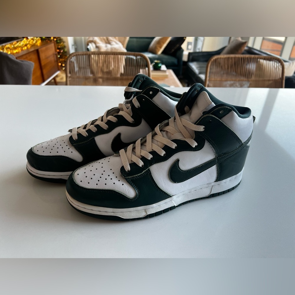 Nike Dunk High. Spartan Green. Sz 10